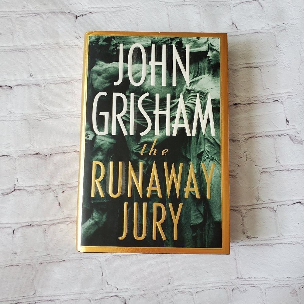 🔺️NWOT The Runaway Jury Hardcover Book
